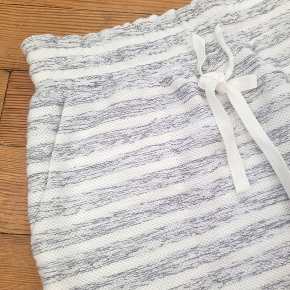 LOFT Terry Cotton Blend Tie Waist Mini Skirt Grey and White Stripe Pocke… - Picture 2 of 6